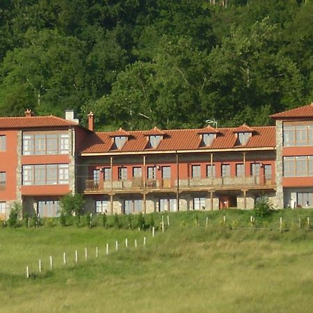 Escuelas De Fuentes Villaviciosa  Buitenkant foto