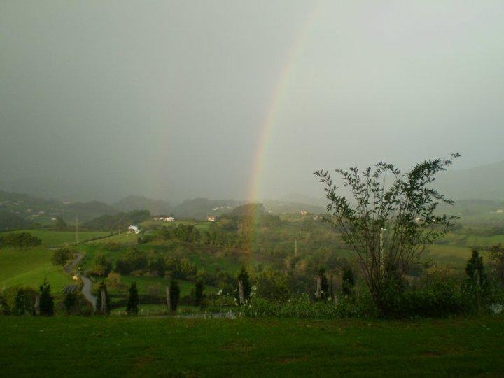 Escuelas De Fuentes Villaviciosa  Buitenkant foto